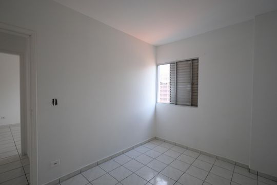 Quarto 1 de apartamento para alugar com 2 quartos, 66m² em Vila Yara, Osasco