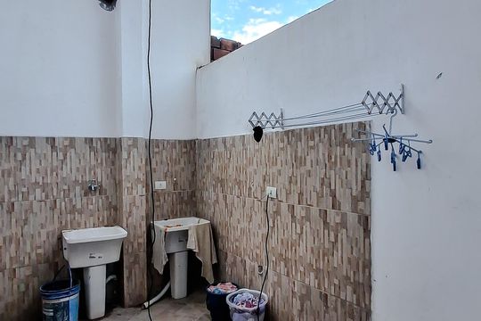 Área de serviço de kitnet/studio para alugar com 1 quarto, 27m² em Liberdade, São Paulo