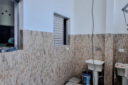 Área de serviço de kitnet/studio para alugar com 1 quarto, 27m² em Liberdade, São Paulo