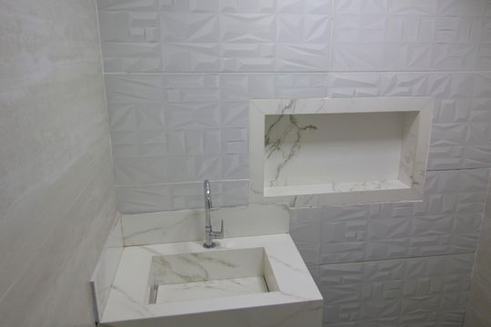 Apartamento à venda com 3 quartos, 92m² em Conjunto C, Brasília