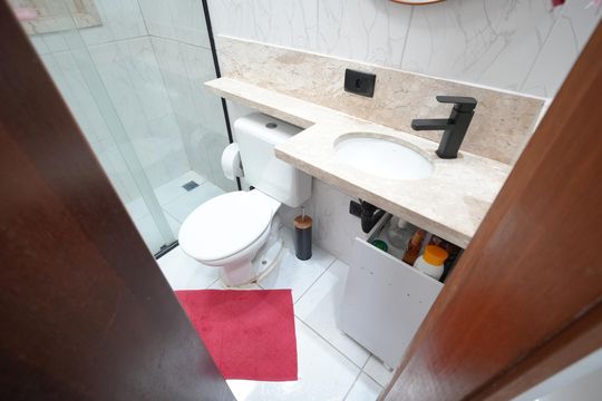 Banheiro Social de apartamento à venda com 2 quartos, 38m² em Vila Curuçá, Santo André