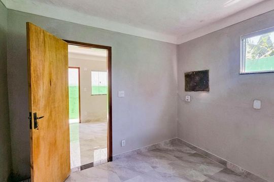 Quarto de casa para alugar com 1 quarto, 65m² em Areia Branca, Belford Roxo