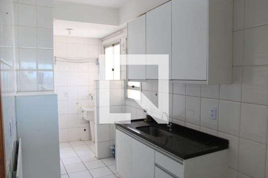Cozinha e Área de Serviço de apartamento para alugar com 2 quartos, 70m² em Alto da Glória, Goiânia