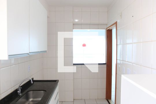 Cozinha e Área de Serviço de apartamento para alugar com 2 quartos, 70m² em Alto da Glória, Goiânia