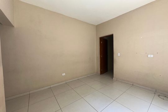 Sala de casa para alugar com 2 quartos, 80m² em Vila Pouso Alegre, Barueri