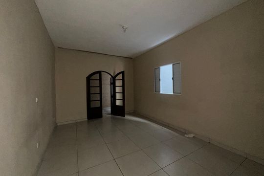 Quarto 2 de casa para alugar com 2 quartos, 80m² em Vila Pouso Alegre, Barueri