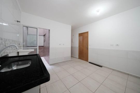 Sala/Cozinha de apartamento para alugar com 1 quarto, 30m² em Vila Nhocuné, São Paulo