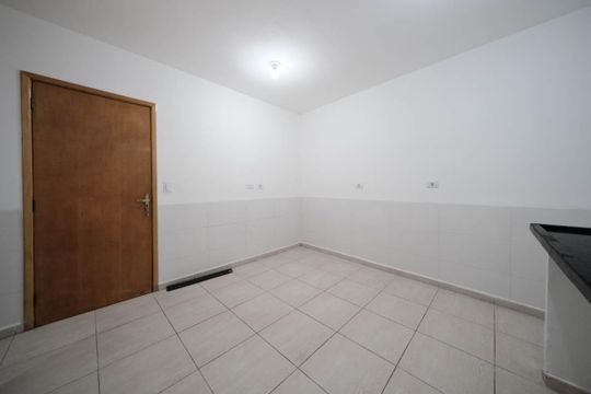 Sala/Cozinha de apartamento para alugar com 1 quarto, 30m² em Vila Nhocuné, São Paulo