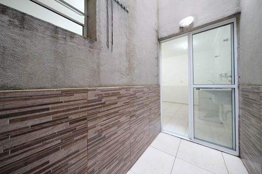 Sala/Cozinha de apartamento para alugar com 1 quarto, 30m² em Vila Nhocuné, São Paulo