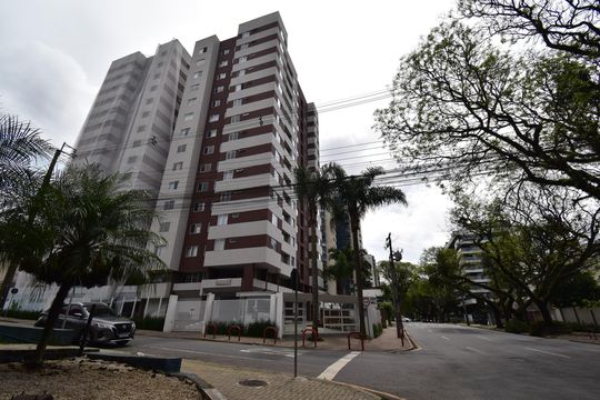Fachada do condomínio de apartamento à venda com 2 quartos, 45m² em Água Verde, Curitiba