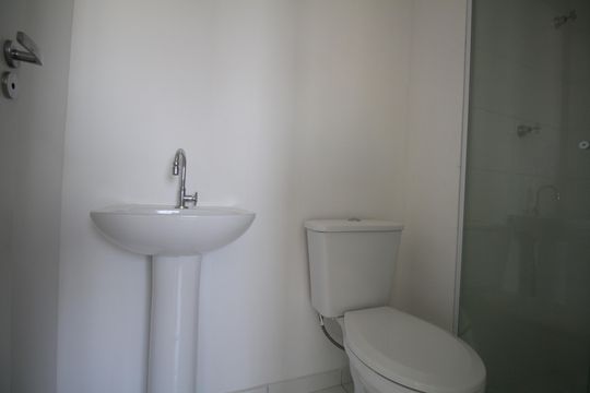 Banheiro de apartamento para alugar com 2 quartos, 35m² em Morumbi, São Paulo