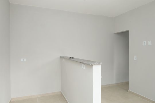 Cozinha de casa para alugar com 1 quarto, 30m² em Parque Guaianazes, São Paulo