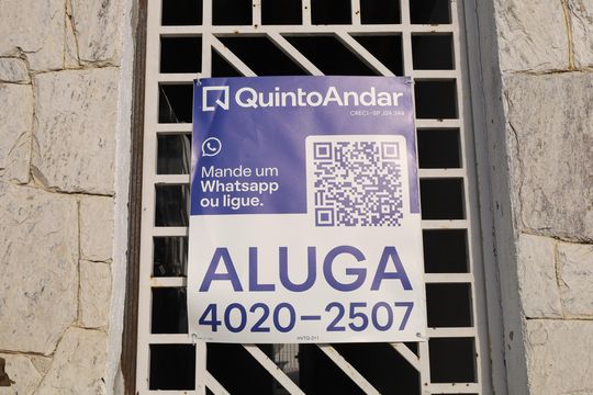 Placa GRANDE instalada no portão do imóvel, dia 29.09.2026 - Código da placa: HVTG-211 de casa para alugar com 1 quarto, 30m² em Parque Guaianazes, São Paulo