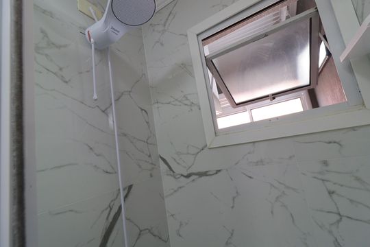 Banheiro de apartamento para alugar com 2 quartos, 60m² em Jardim Ubirajara, São Paulo