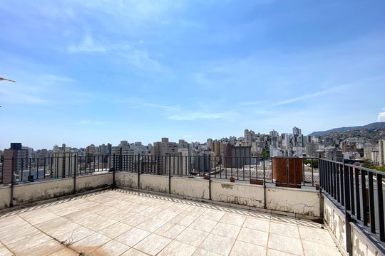 Cobertura de apartamento à venda com 2 quartos, 120m² em Coracao de Jesus, Belo Horizonte