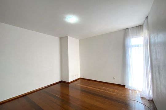 Sala de apartamento à venda com 2 quartos, 120m² em Coracao de Jesus, Belo Horizonte