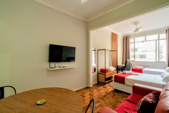 Sala/Quarto de apartamento para alugar com 2 quartos, 38m² em Copacabana, Rio de Janeiro