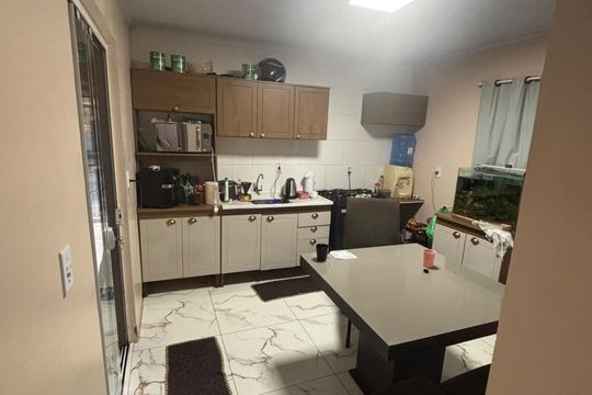 Cozinha de casa para alugar com 2 quartos, 80m² em Mathias Velho, Canoas