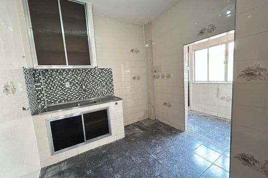 Cozinha de apartamento para alugar com 2 quartos, 63m² em Pilares, Rio de Janeiro