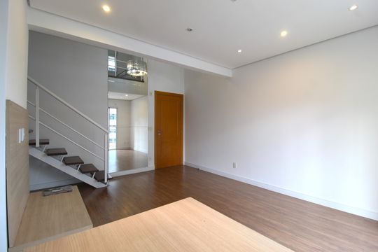 Sala de apartamento à venda com 2 quartos, 71m² em Moema, São Paulo