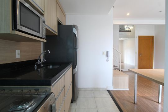 Cozinha e Área de Serviço de apartamento à venda com 2 quartos, 71m² em Moema, São Paulo