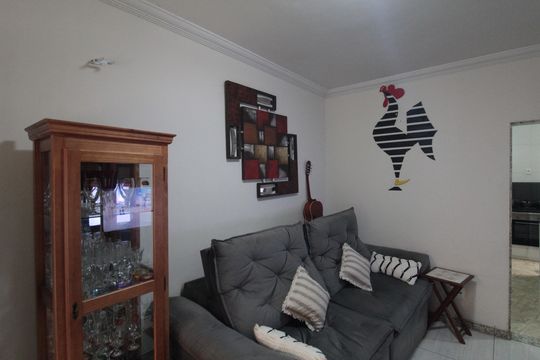Sala de casa de condomínio à venda com 2 quartos, 70m² em Santa Branca, Belo Horizonte