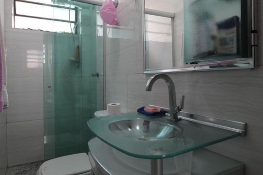Banheiro Social de casa de condomínio à venda com 2 quartos, 70m² em Santa Branca, Belo Horizonte