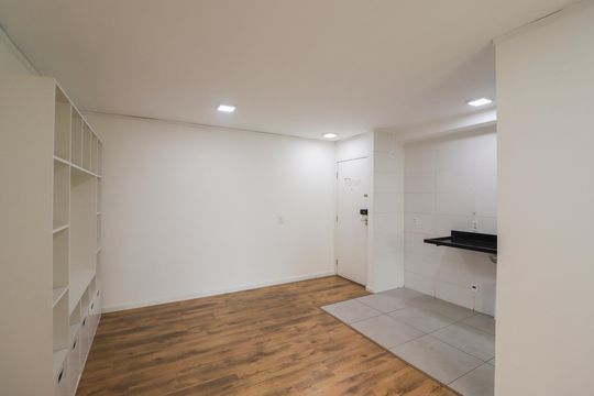Sala de apartamento para alugar com 3 quartos, 70m² em Vila Santa Maria, São Paulo