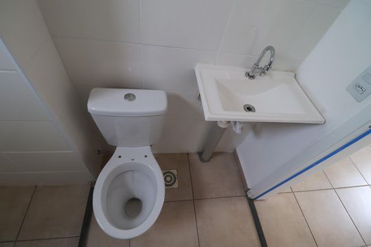 Banheiro  de apartamento para alugar com 2 quartos, 39m² em Jardim Diva Tarla de Carvalho, Ribeirão Preto