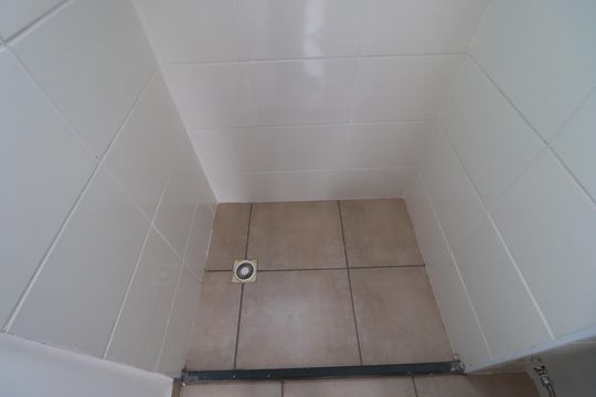 Banheiro  de apartamento para alugar com 2 quartos, 39m² em Jardim Diva Tarla de Carvalho, Ribeirão Preto