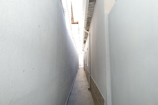 Área comum de casa para alugar com 1 quarto, 30m² em Parque Guaianazes, São Paulo
