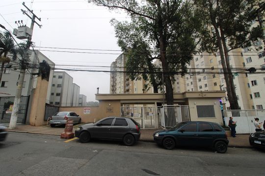 Fachada de apartamento para alugar com 2 quartos, 49m² em Itaquera, São Paulo