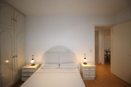 Quarto 1 de apartamento para alugar com 2 quartos, 85m² em Independência, Porto Alegre