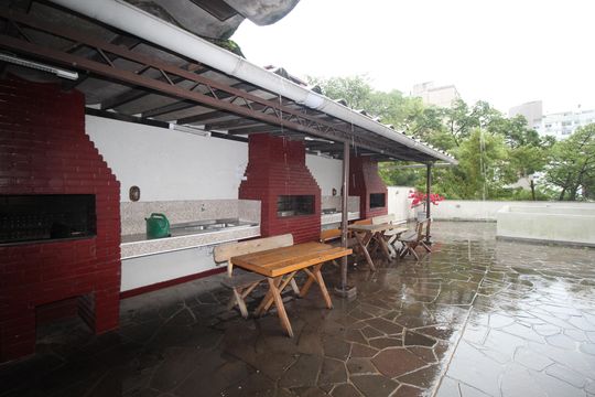 Área comum - Churrasqueira de apartamento para alugar com 2 quartos, 85m² em Independência, Porto Alegre