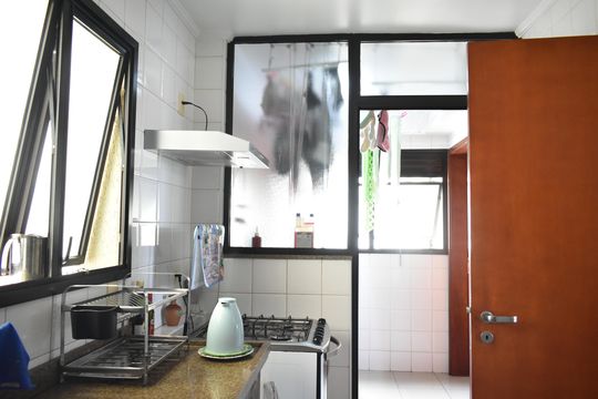 Cozinha de apartamento à venda com 2 quartos, 110m² em Mirandópolis, São Paulo