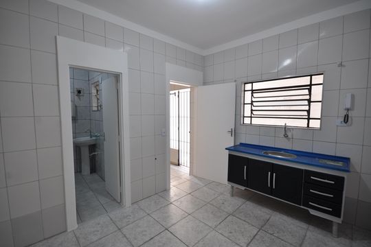 Cozinha de casa para alugar com 1 quarto, 35m² em Jardim Modelo, São Paulo