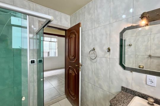 Apartamento para alugar com 3 quartos, 100m² em Sagrada Família, Belo Horizonte