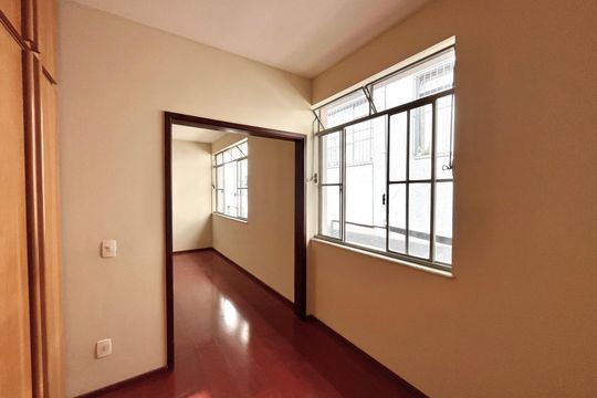 Apartamento para alugar com 3 quartos, 100m² em Sagrada Família, Belo Horizonte