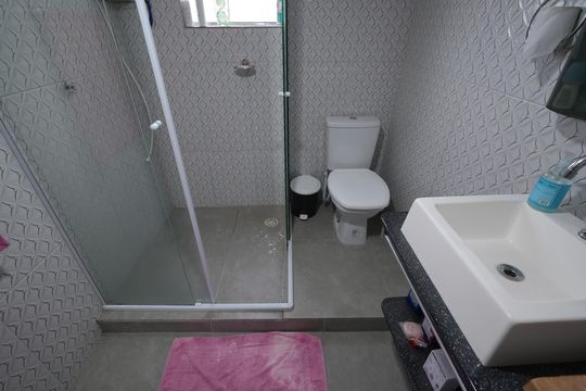 Banheiro Social de casa à venda com 4 quartos, 300m² em Vila Linda, Santo André