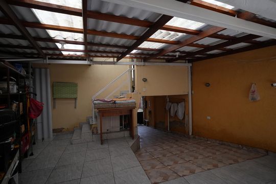 Garagem de casa à venda com 4 quartos, 300m² em Vila Linda, Santo André