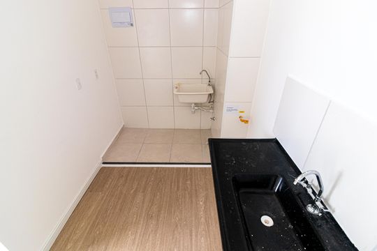 Cozinha de apartamento para alugar com 2 quartos, 34m² em Usina Piratininga, São Paulo