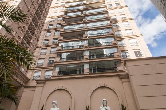 Vista da Rua de apartamento para alugar com 3 quartos, 110m² em Alphaville Empresarial, Barueri