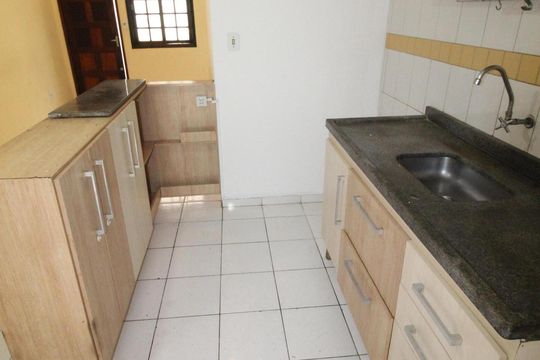 Cozinha de casa de condomínio para alugar com 2 quartos, 62m² em Palmeiras de São José, São José dos Campos