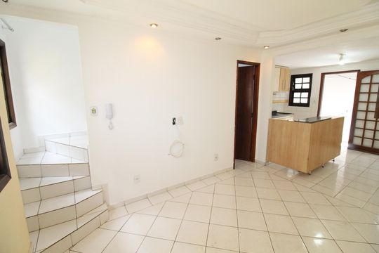Sala de casa de condomínio para alugar com 2 quartos, 62m² em Palmeiras de São José, São José dos Campos