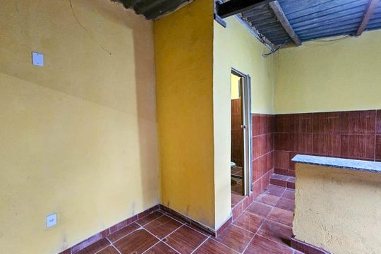 Sala/Cozinha de casa para alugar com 1 quarto, 32m² em Guaratiba, Rio de Janeiro