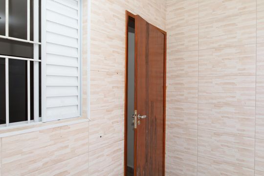 Área de Serviço de casa para alugar com 1 quarto, 65m² em Conjunto Residencial José Bonifácio, São Paulo