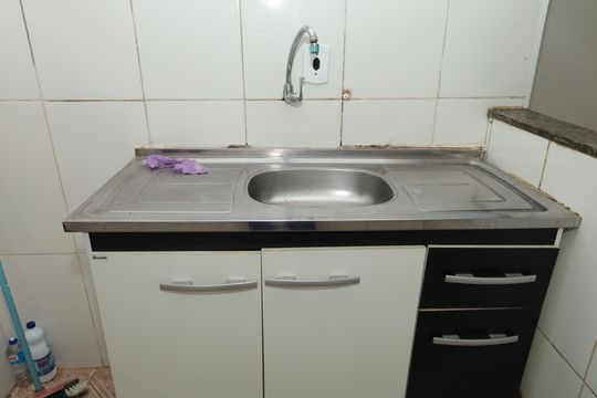 Cozinha de casa para alugar com 1 quarto, 65m² em Conjunto Residencial José Bonifácio, São Paulo