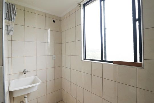 Cozinha e Área de Serviço de apartamento para alugar com 2 quartos, 48m² em Jardim Antartica, São Paulo