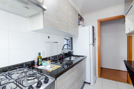 Cozinha  de apartamento para alugar com 2 quartos, 58m² em Jardim Nova Taboao, Guarulhos