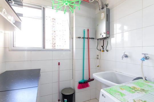 Área de Serviço de apartamento para alugar com 2 quartos, 58m² em Jardim Nova Taboao, Guarulhos